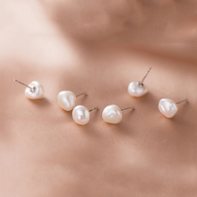 Load image into Gallery viewer, FRENCHIE &amp; MINT | Pearl Earring Studs